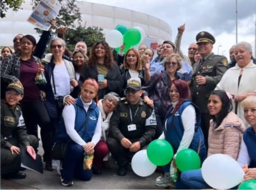 social 8